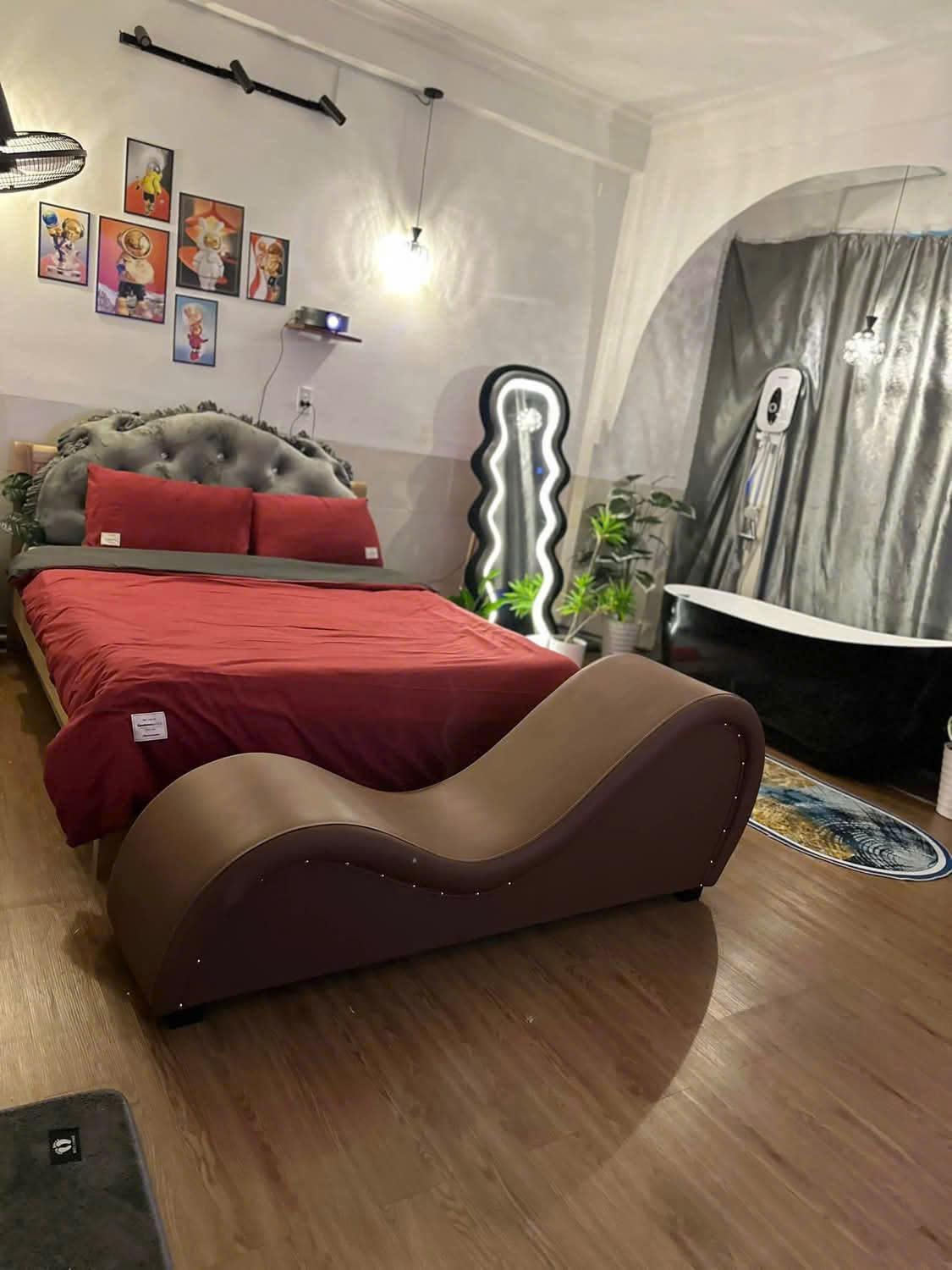 Phòng Scarlet Bliss